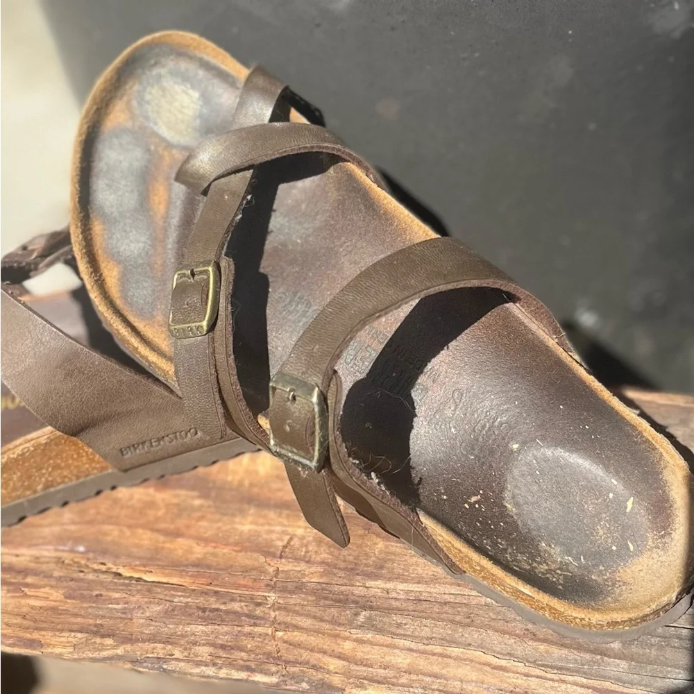 Birkenstock Brown Leather Sandals with Adjustable Buckles - Picture 2 of 5